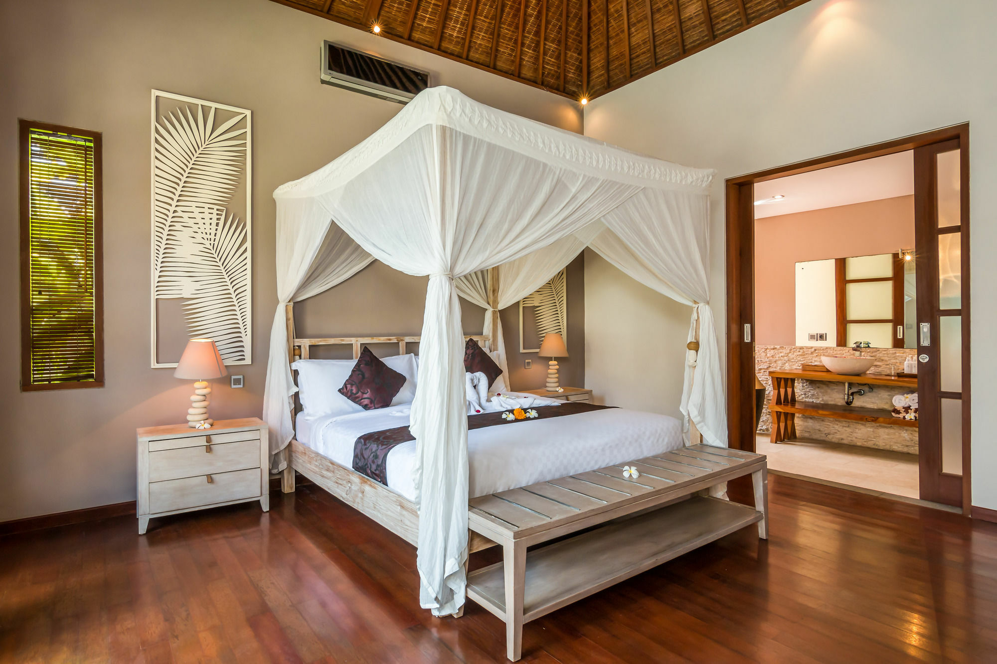 Essence * Seminyak (Bali)